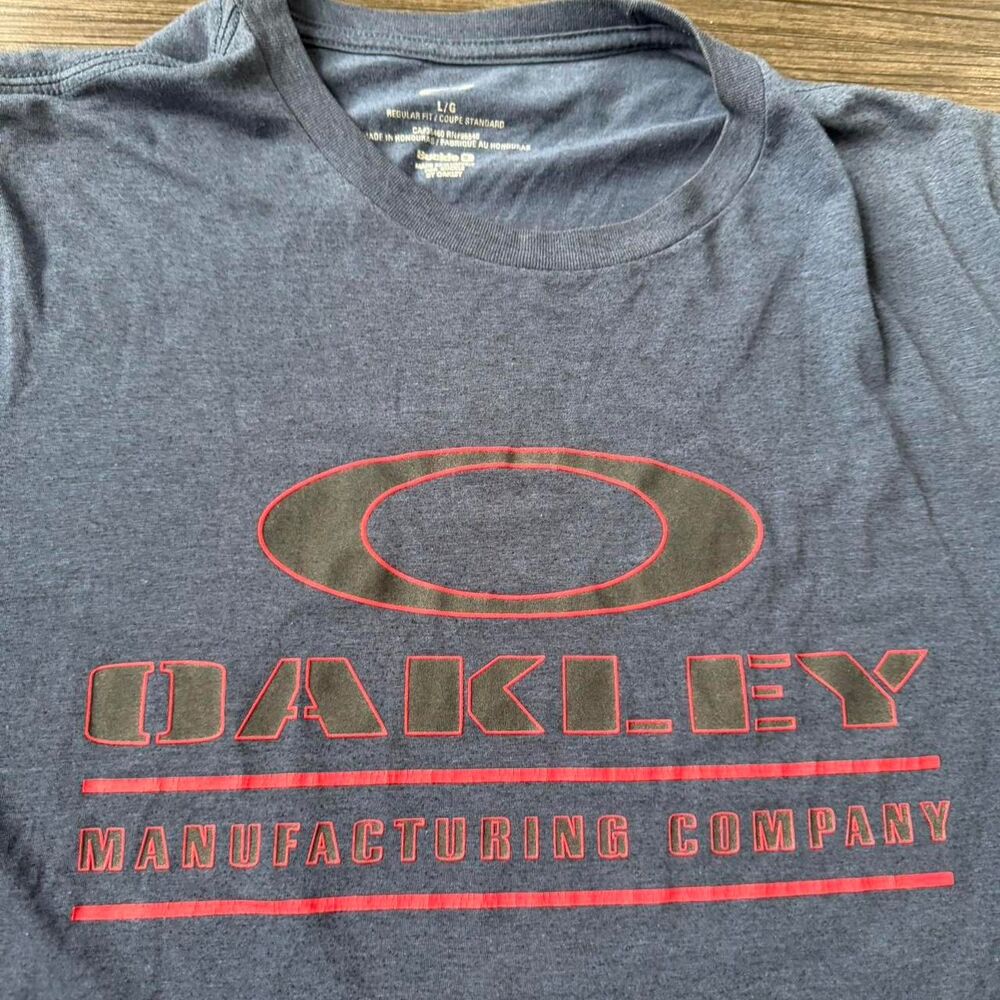 Y2K Oakley Skate Surf Racing Center Graphic Size Large Tee